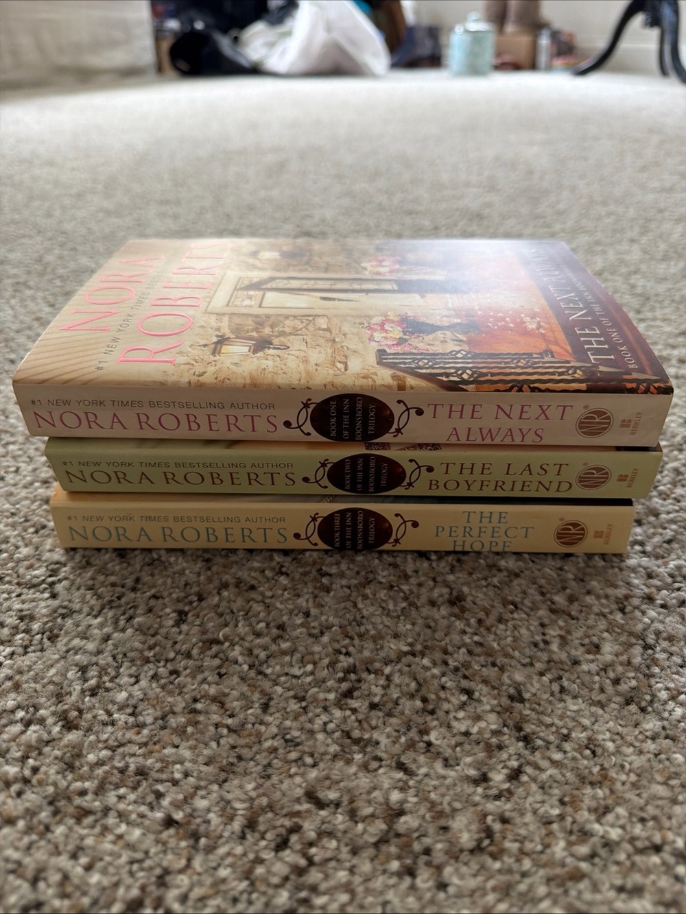NORA ROBERTS The Inn BoonsBoro Trilogy Set - VGUC, Paperback - Picture 2 of 9